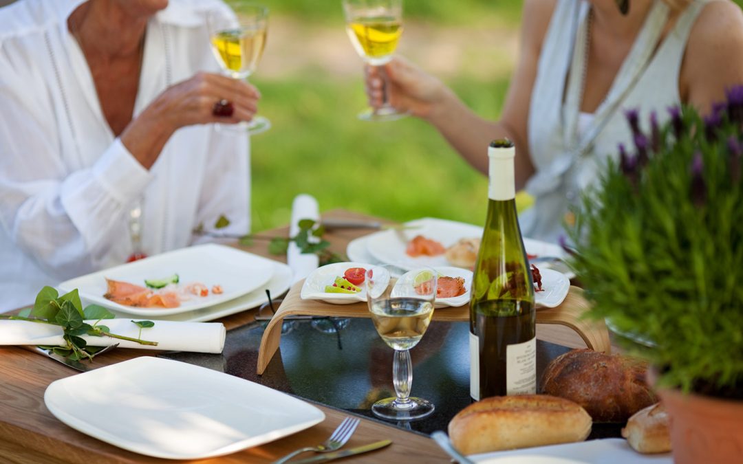Formal and Informal Place Settings for the Holidays