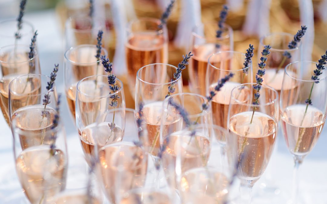Fall Wedding Trend: Unique Bar